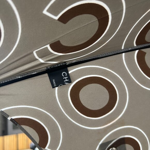 NWD CHANEL 2001 Fall Charcoal Gray Brown Nylon Coco CC Long Umbrella - Picture 14 of 14